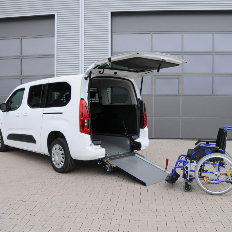 Toyota Proace City L1 L2 A con rampa per sedie a rotelle