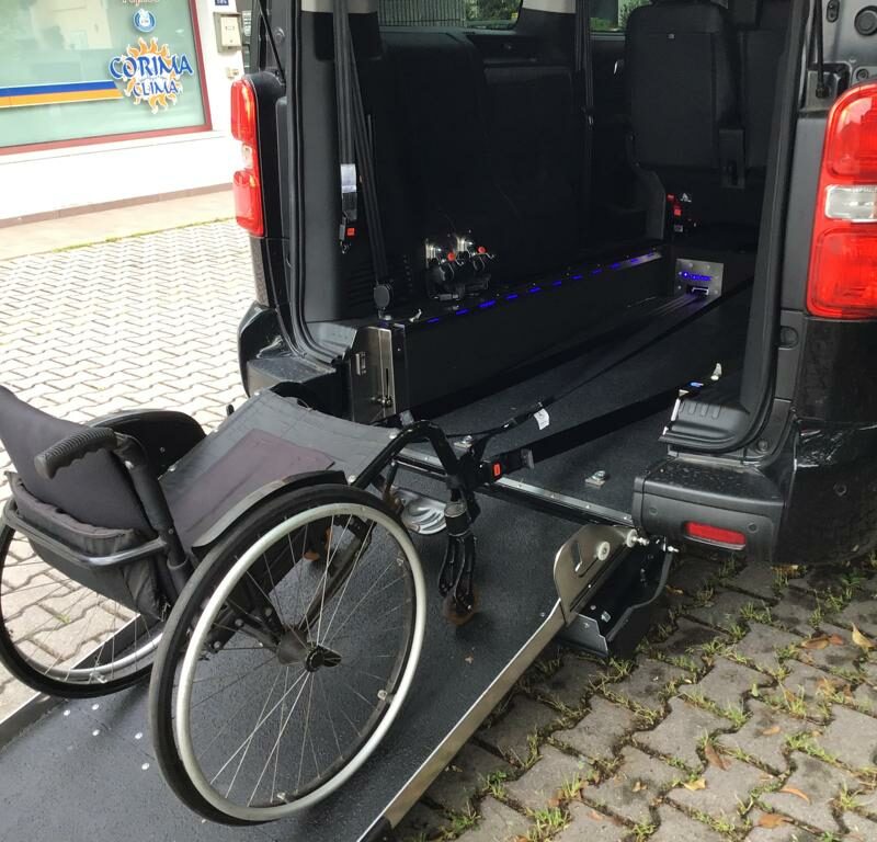Citroen Berlingo L2 Plus M con pedana per sedia a rotelle