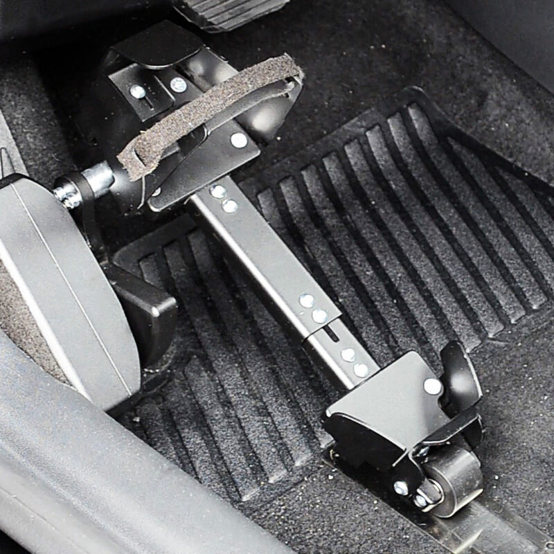 Joystick pedale per auto per guidatori con disabilità